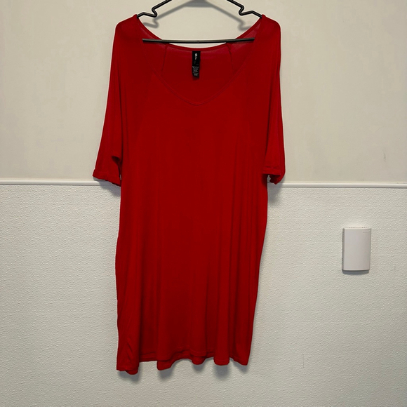 Agnes & Dora Tops - Women's Agnes & Dora T-Shirt Dress Size M Red Oversized Flowy